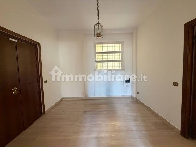 Appartamento ottimo stato, piano terra, Parioli, Roma