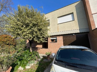 Villa a schiera 5 locali, buono stato, Centro, Crevalcore