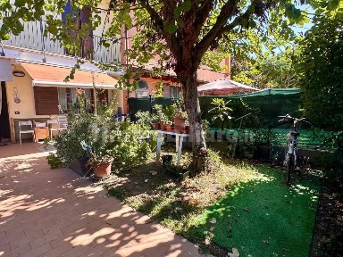 Villa a schiera via Vittime delle Foibe 15, Crevalcore