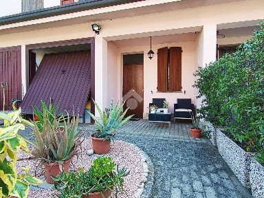 Villa a schiera via Provinciale Superiore 227, San Martino in Argine, Molinella