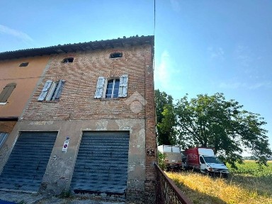 Villa a schiera via A. Gramsci 191, Centro, Sala Bolognese