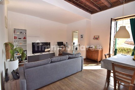 Bilocale via Fama 5, Centro Storico, Verona