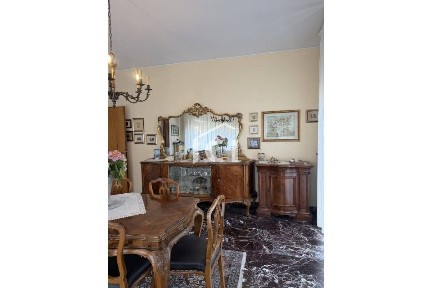 Appartamento buono stato, piano rialzato, Centro, Sant'Ambrogio di Valpolicella