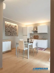 Bilocale primo piano, Centro, Bardolino