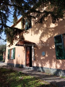Villa unifamiliare salita della Chiappa 6, Molassana, Genova