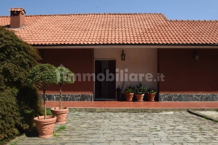 Villa bifamiliare via Giutte, Mele
