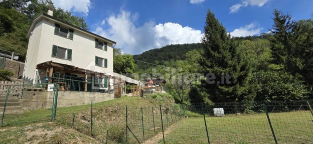 Terratetto unifamiliare frazione Craviasco 340A, Lumarzo