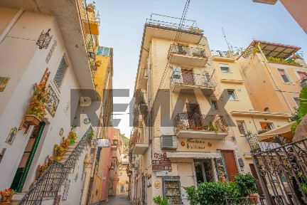 Appartamento via Timoleone 13, Centro, Taormina