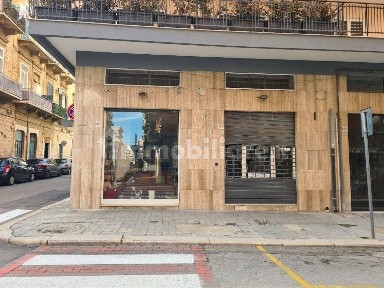 Attività commerciale in Affitto