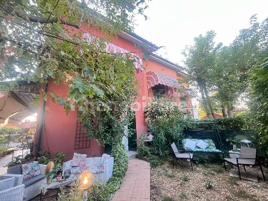 Villa a schiera via Don Giulio Carminati, Boltiere