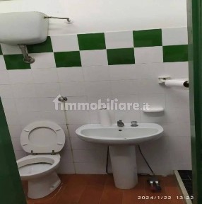 Laboratorio all'asta piazza Angelo Bozza 9, Barile