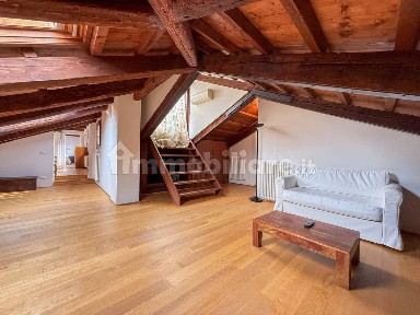 Attico ottimo stato, 150 m², Santi Apostoli - San Canciano, Venezia