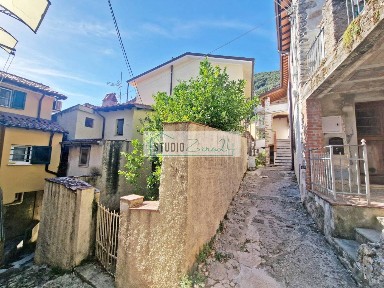 Terratetto plurifamiliare via padre Ubaldo Bonuccelli, Camaiore Paese, Camaiore
