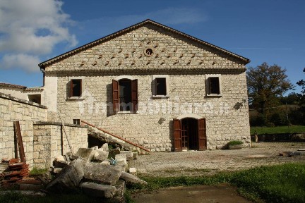 Casale Contrada Ponte Cinque Archi 28, Cercemaggiore