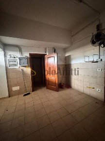 Locale commerciale in Affitto