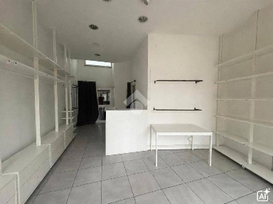 Locale commerciale in Affitto
