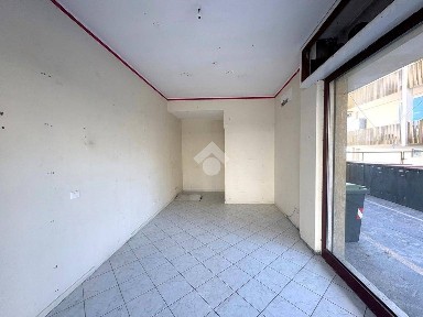 Locale commerciale in Affitto