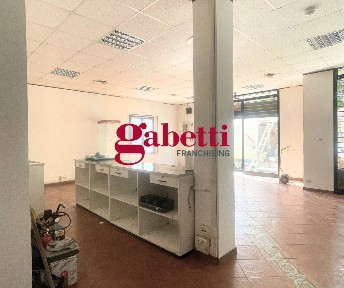 Locale commerciale in Affitto