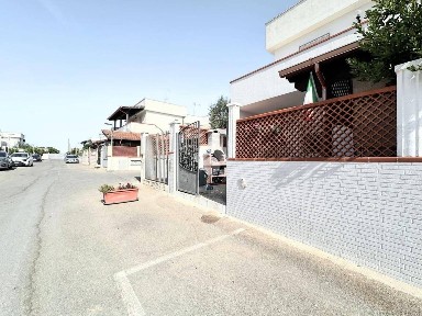Villa unifamiliare via Pesaro 48, San Pietro in Bevagna, Manduria