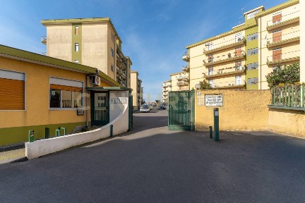 Appartamento via Fratelli Bandiera 13, Centro, Gravina di Catania
