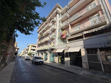 Bilocale via Roma, Centro, Riposto
