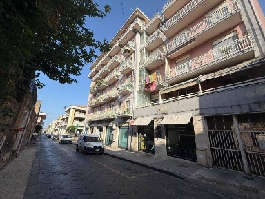 Bilocale via Roma, Centro, Riposto