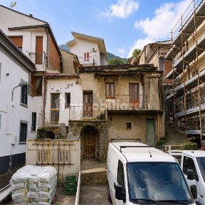 Casa indipendente all'asta piazza IV Novembre 11, Paupisi