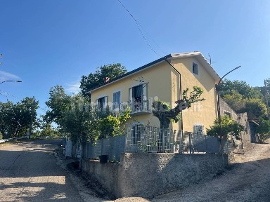 Terratetto unifamiliare via Fontana, Pagliara, San Nicola Manfredi