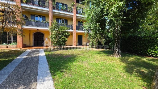 Cantù, Via Alciato, 1