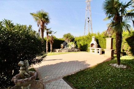 Villa a schiera via della Bilancia 7, Bevazzana, Latisana