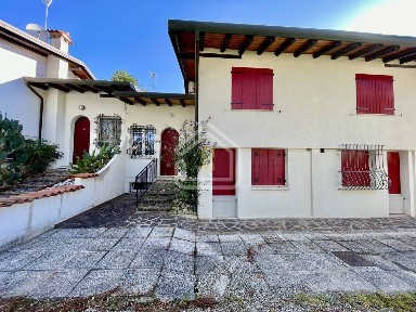 Villa a schiera Raggio delle Acace 29, Centro, Lignano Sabbiadoro