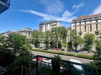 Trilocale viale Beatrice d'Este, Bocconi, Milano