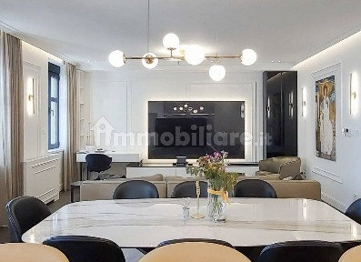 Bilocale 75 m², San Babila, Milano