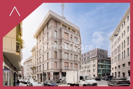 Bilocale via della Chiusa 8, Carrobbio, Milano