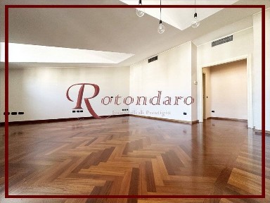 Milano, Sant'Ambrogio, Piazza Sant'Ambrogio