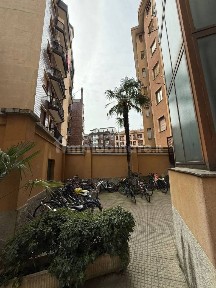 Bilocale via Gran San Bernardo 18, Cenisio, Milano