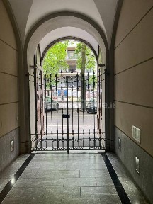 Bilocale via della Moscova 49, Moscova, Milano