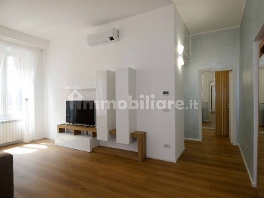 Bilocale via San Gregorio 39, Repubblica, Milano
