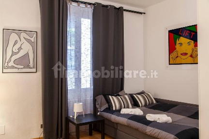 Monolocale via Federico Confalonieri 21, Isola, Milano