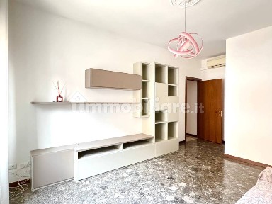Bilocale via Melzo 6, Porta Venezia, Milano