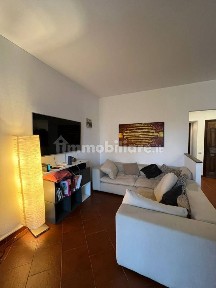Bilocale via delle Primule 9, Lorenteggio, Milano