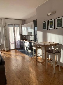 Trilocale ottimo stato, quinto piano, Paolo Sarpi, Milano