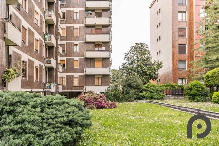 Quadrilocale via Berna 21, Primaticcio, Milano