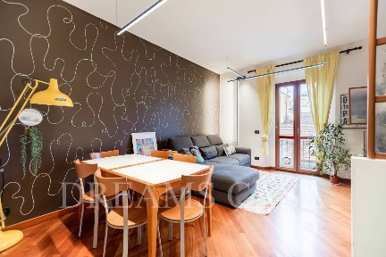 Trilocale via Popoli Uniti 26, Rovereto, Milano