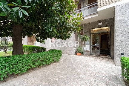 Trilocale via Privata Carlo Antonio Carlone, 7, Bande Nere, Milano