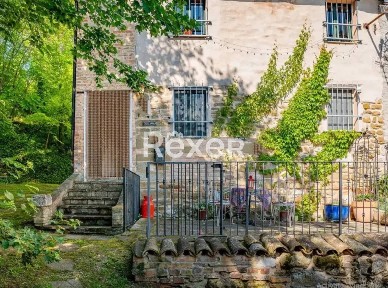 Casale frazione Bellisio Alto, Pergola