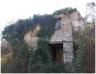 Rustico - casale all'asta via Parrocchia Sant'Anna del Furlo 5- 6, Fossombrone