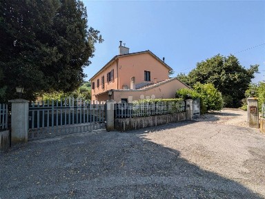 Casa colonica via Monte dei Rossi 2, Colli al Metauro