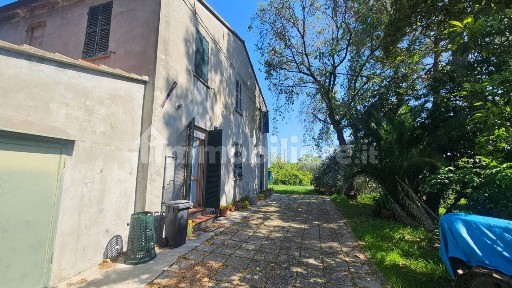 Casa colonica Strada Madonna del Monte, Villa Fastiggi, Pesaro