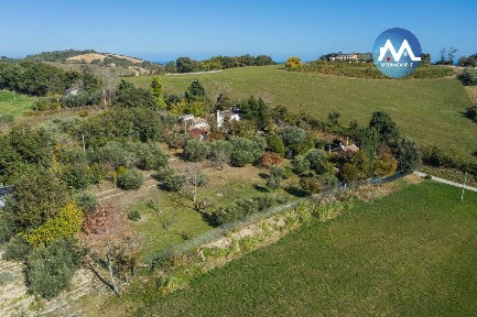 Casale strada montebacchino, Monte San Bartolo, Pesaro